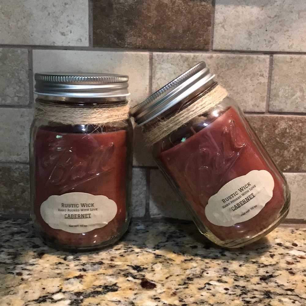 One (1) Cabernet Scented Candle